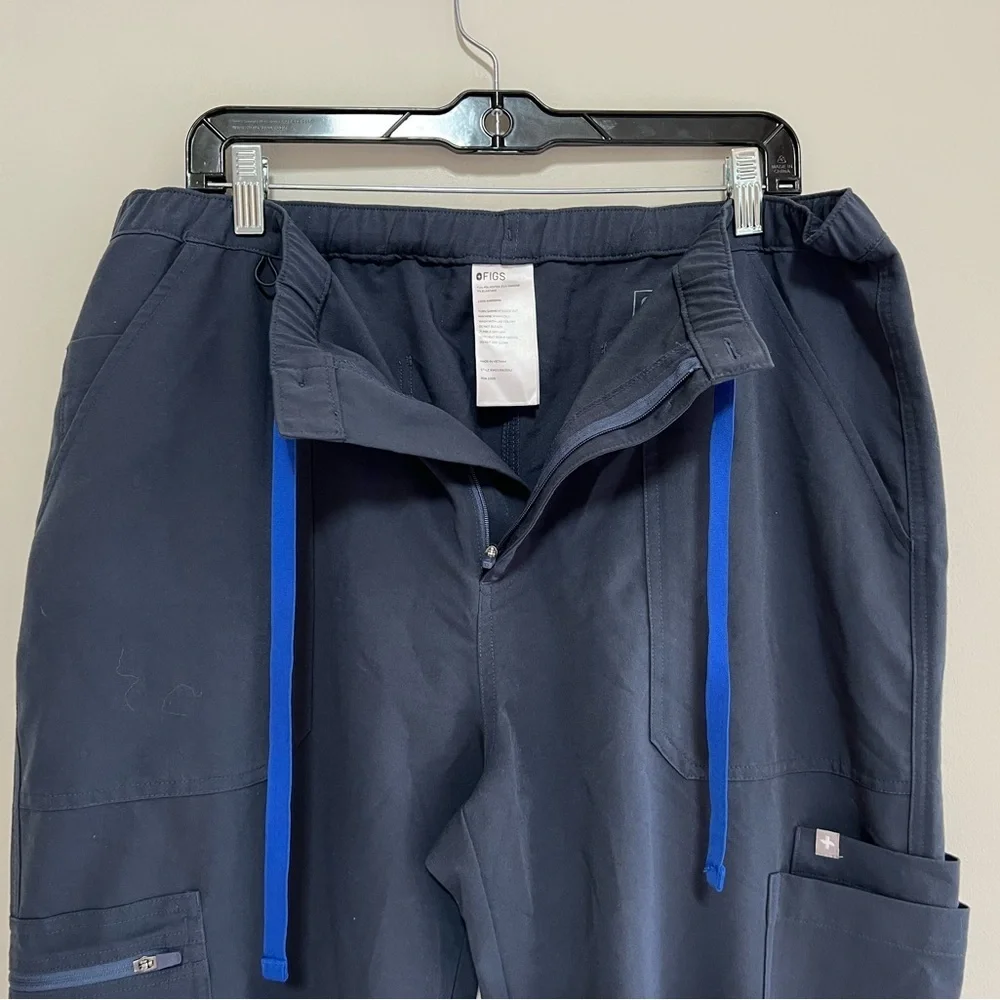 FIGS Men’s Cairo Cargo Straight Leg Scrub Pants RARE Dusty Blue PO# 2359, XL